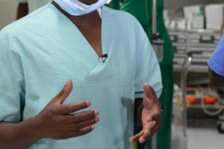 Afrique-en-greve-les-medecins-de-ce-pays-portent-un-coup-dure-au-gouvernement-1024x683