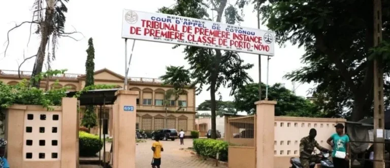 tribunal-de-porto-novo-un-nigerien-ecope-de-12-mois-de-prison-pour-avoir-perdu-591000-f-cfa-appartenant-a-son-ami_1768228376
